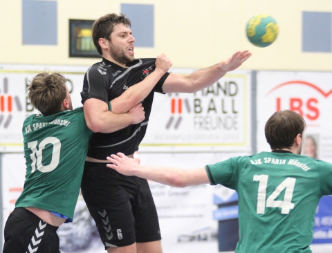 Stefan Hufelschulte ist einer der Spieler der letztjährigen 1.Mannschaft, die in dieser Saison in der Reserve der Handballfreunde auf Punktejagd gehen. (Foto: Heidrun Riese)