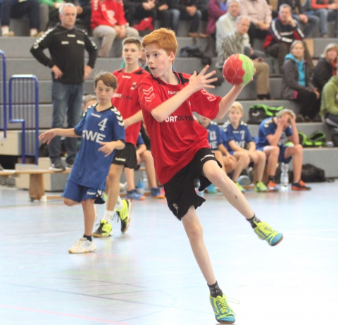 Zeigten unbedingten Siegeswillen: Adrian Börgeling und die C-Jugend der Handballfreunde. (Foto: Heidrun Riese)