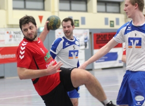 Stefan Heming erzielte fünf Tore beim knappen Sieg für die Handballfreunde. (Foto: Heidrun Riese)