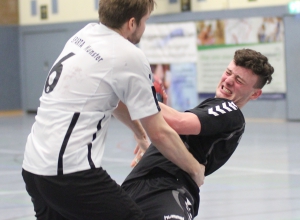 Verletzt: Nachwuchsspieler Marcel Knollmann (r.) fällt für das Spiel in Sendenhorst aus. (Foto: Heidrun Riese)