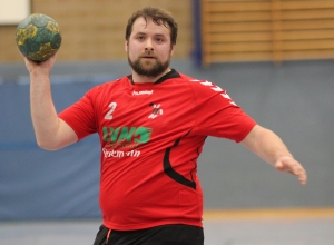 Gelingt Christoph Wallroth und den Handballfreunden erneut die Überraschung? Das Spitzenspiel am Sonntagmittag wird es zeigen. (Foto: Heidrun Riese)