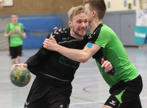 Müssen Durchsetzungsfähigkeit beweisen: Simon Eiterig und die Handballfreunde. (Foto: Heidrun Riese)
