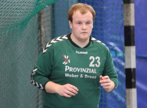 Sahen sich aufgrund vieler Fehlwürfe ihrer Vorderleute oft freien Gegenstoßwürfen gegenüber: Nico Quadflieg (Bild) und sein Torwartkollege Daniel Rosendahl. (Foto: Heidrun Riese)