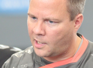 Zwei Niederlagen mussten Andy Storkebaum und seine Mannschaft in der Bezirksoberliga-Qualifikation einstecken, was das Scheitern bedeutet. (Foto: Heidrun Riese)