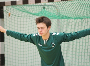 Stefan Kenski hütete am Wochenende sowohl bei der A-Jugend als auch bei der 2.Herrenmannschaft das Tor, und war in beiden Spielen einer der wenigen Spieler in guter Form. (Foto: Heidrun Riese)