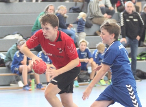 Tobias Otten (links) und sein Team beendeten die Niederlagen-Serie von vier sieglosen Spielen. (Foto: Heidrun Riese)