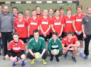 Zufrieden mit dem Saisonverlauf: Die B-Junioren der Handballfreunde bezwangen zum Abschluss Telgte mit 25:17. (Foto: Heidrun Riese)
