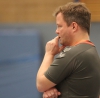 Co-Trainer Andy Storkebaum ist gespannt, wie sich die Mannschaft von ihm und Chefcoach Dennis Kötter in ihrem ersten Pflichtspiel der Saison schlägt. (Foto: Heidrun Riese)
