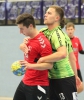 Maik Ruck wird von einem Emsdettener festgemacht. Am Ende unterlagen die Handballfreunde mit 28:40. (Foto: Heidrun Riese)
